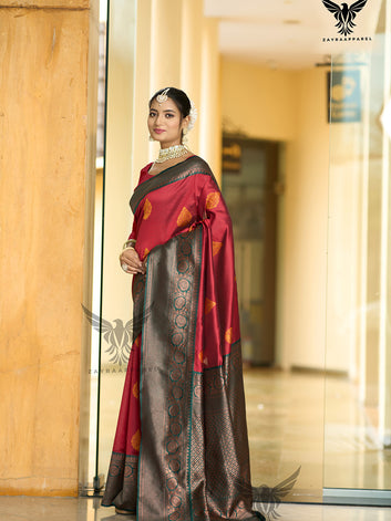 women self design banarasi saree